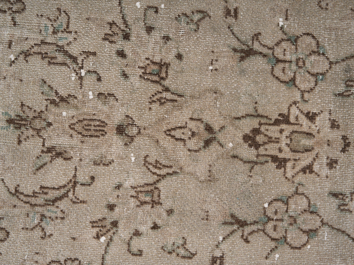 8927, Persian Kashan Area Rug