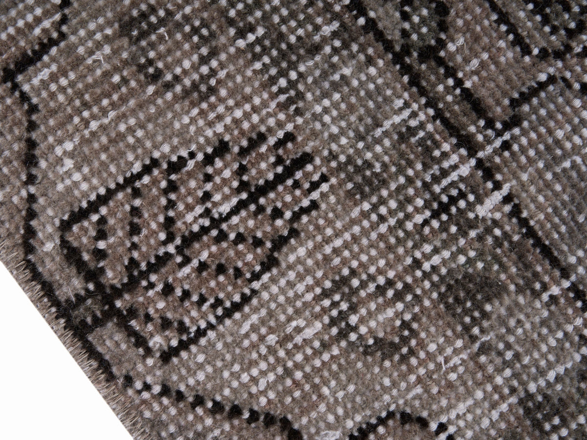 8898, Persian Bakhtiari Area Rug