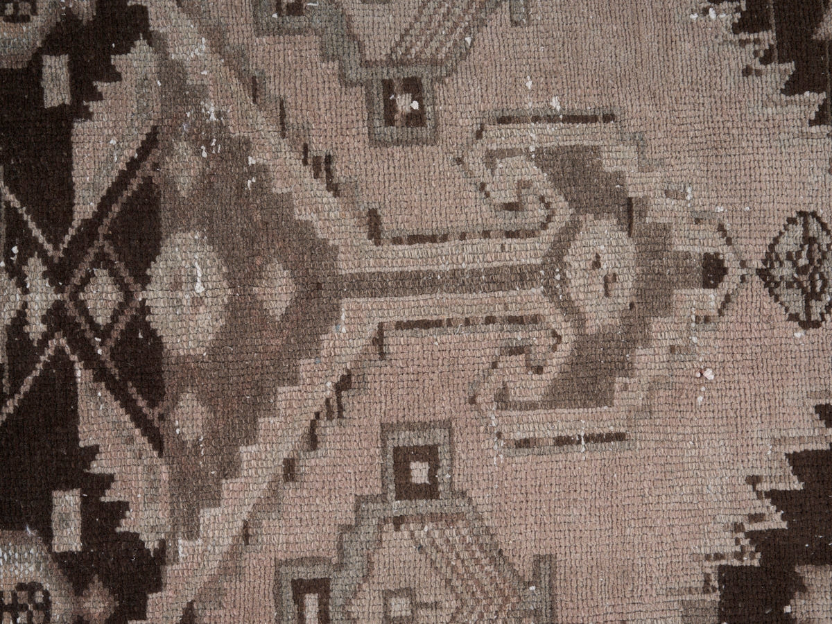 8952, Persian Zanjan Area Rug