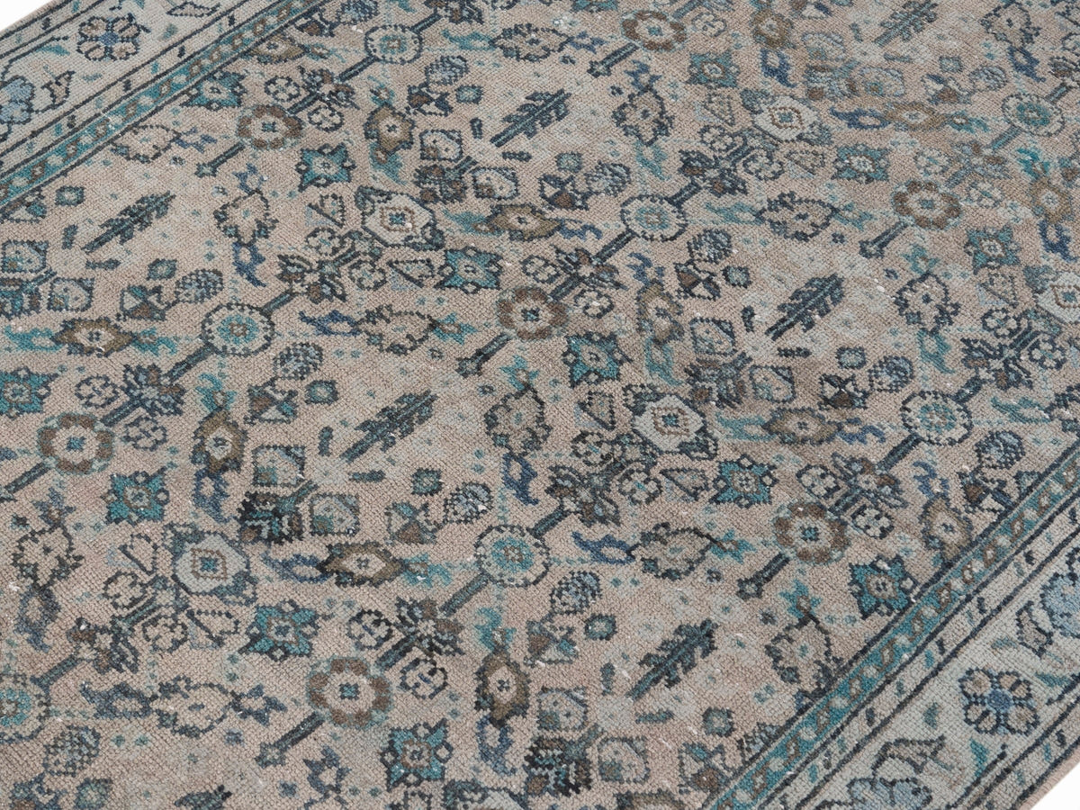 8957, Persian Arak Area Rug