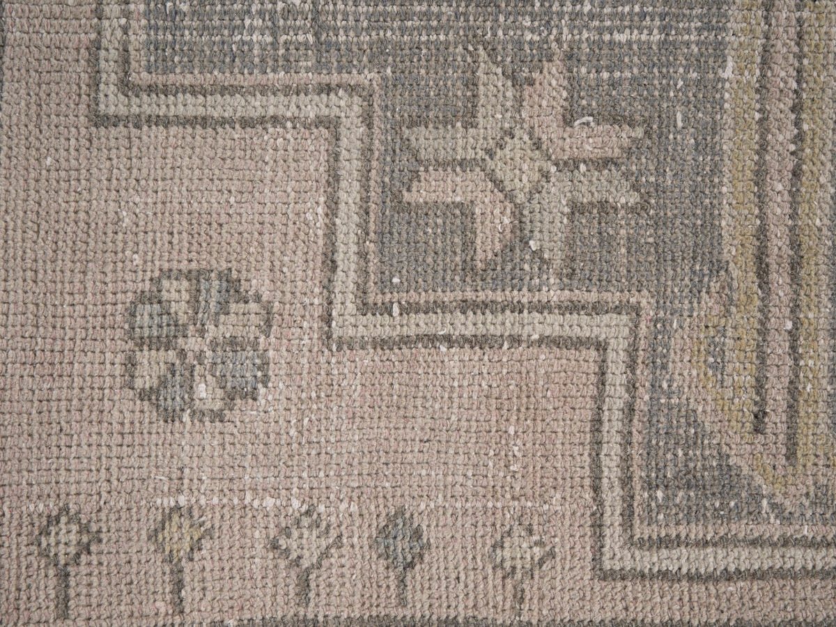 8884, Turkish Anatolian Area Rug