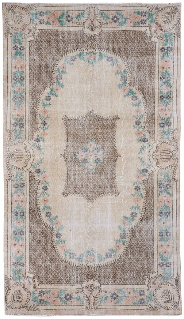 8221, Turkish Isparta Area Rug