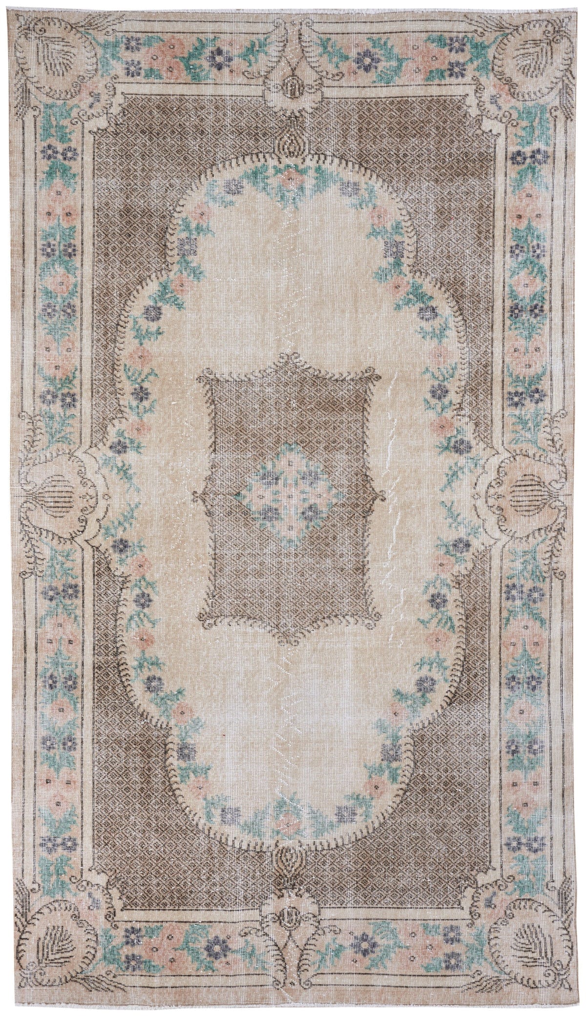 8221, Turkish Isparta Area Rug
