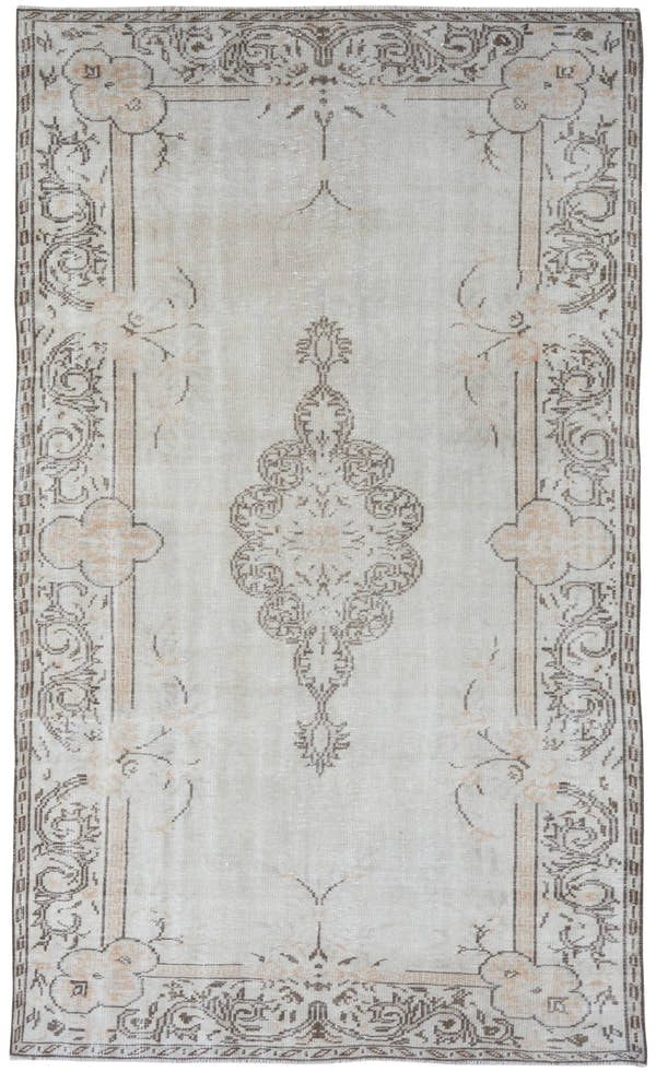 8286, Turkish Manisa Area Rug