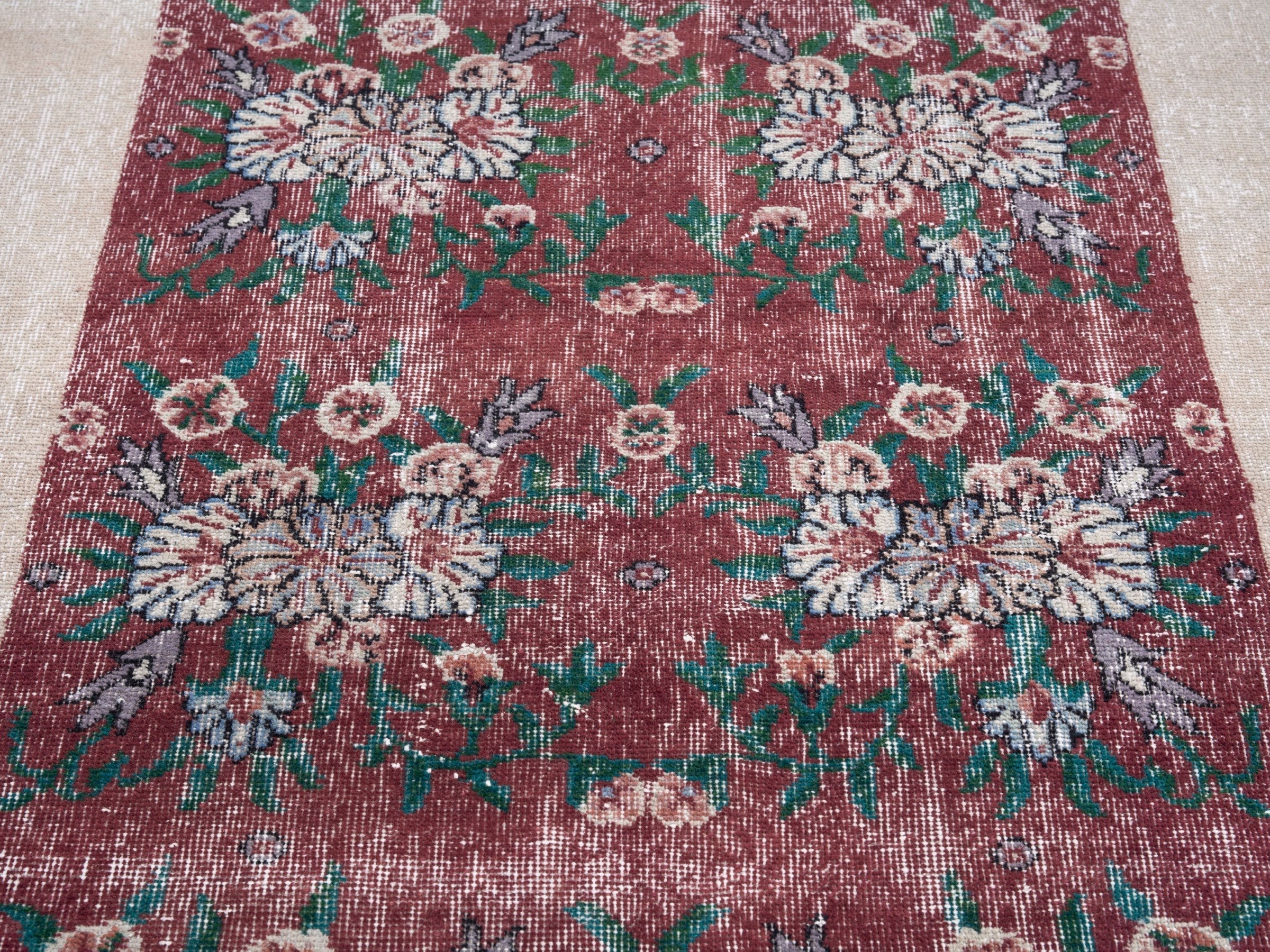 Turkish Isparta accent rug in burgundy and off-white, view 4 of 10