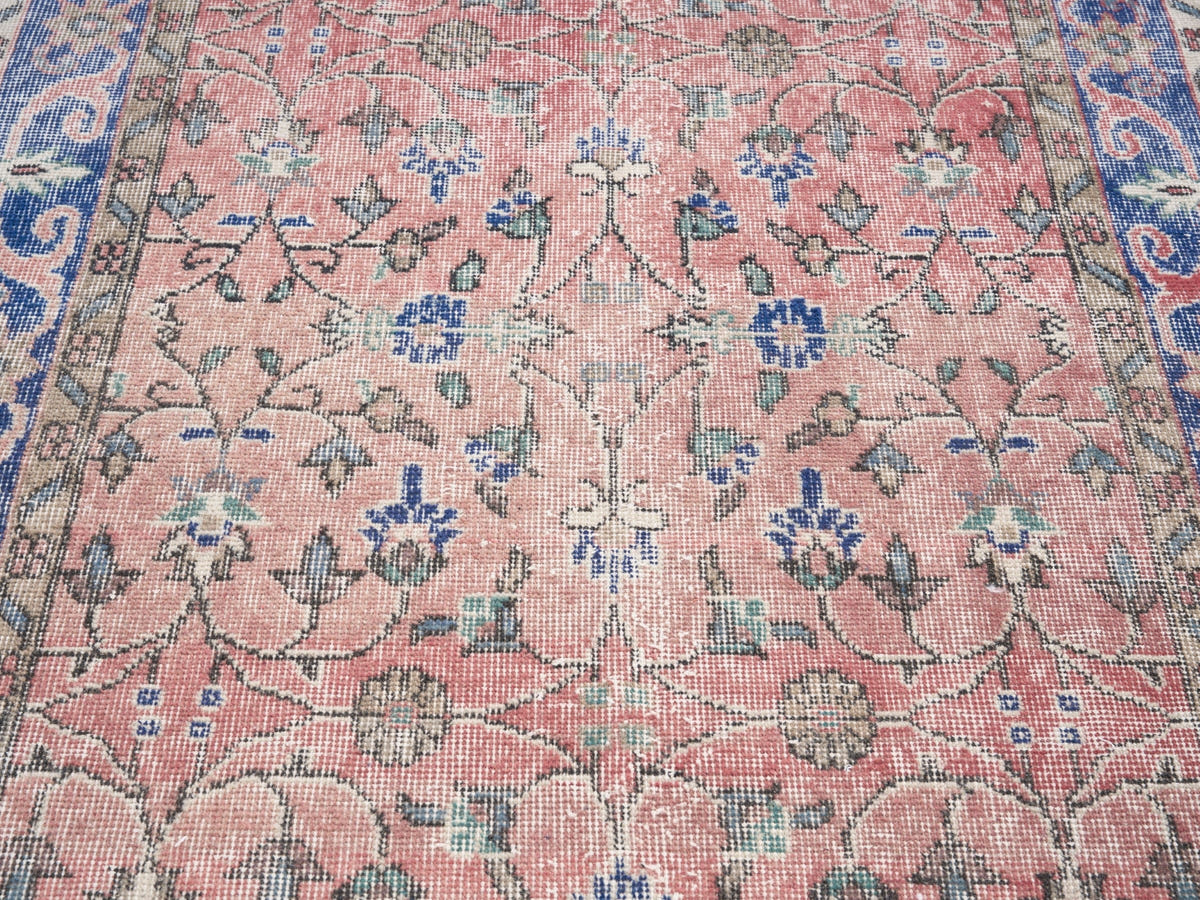 8406, Turkish Isparta Area Rug