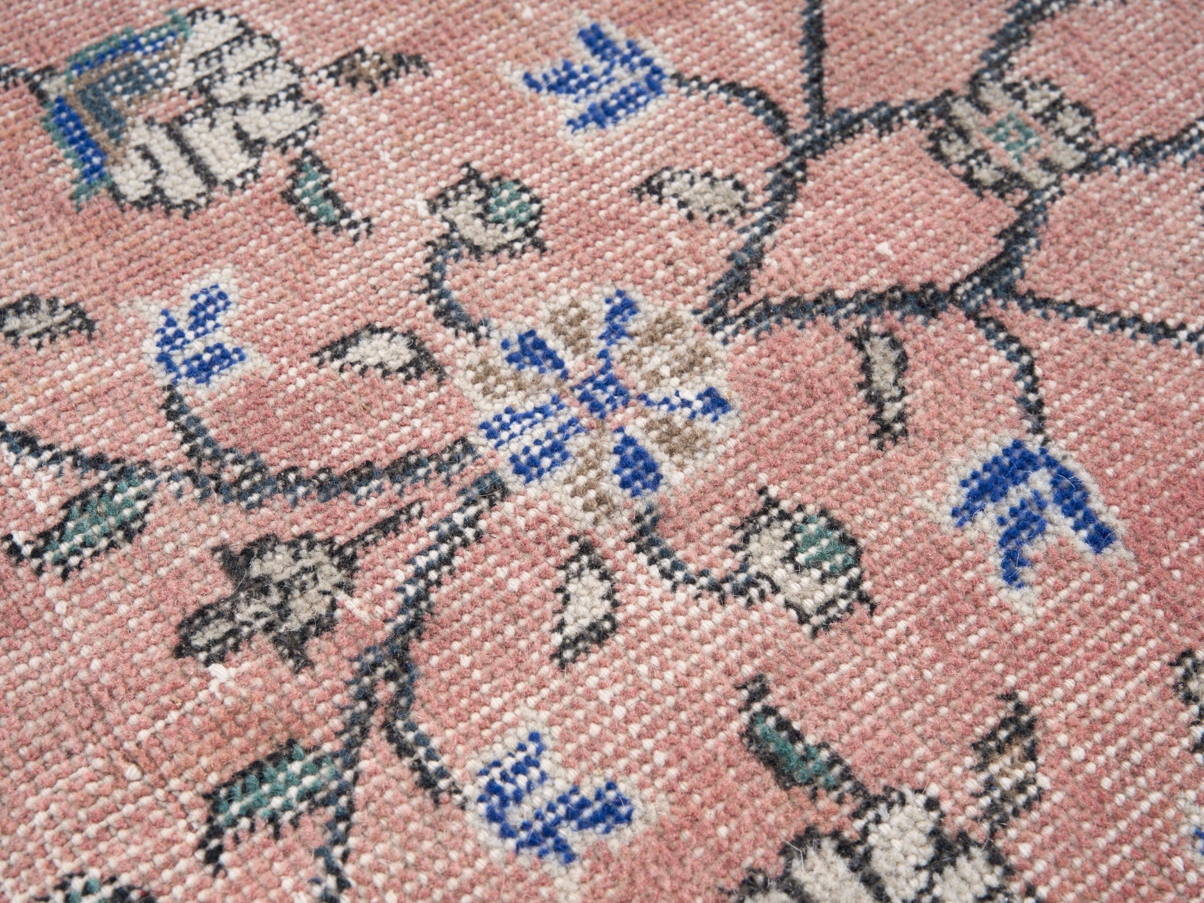 Turkish Isparta area rug in dusty rose and cream, view 7 of 10