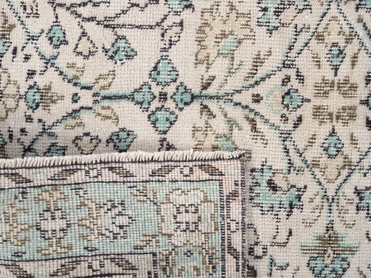 8324, Turkish Manisa Area Rug
