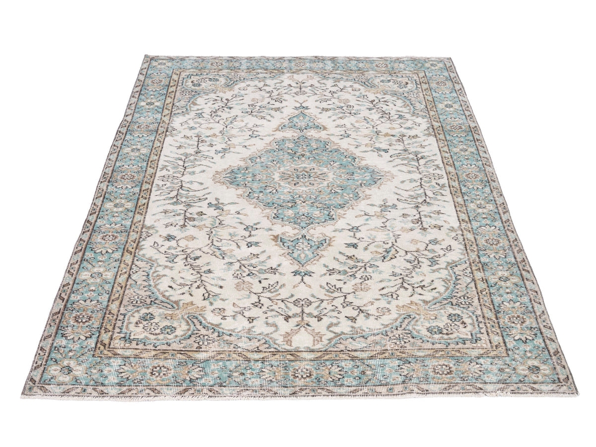 8635, Turkish Isparta Area Rug