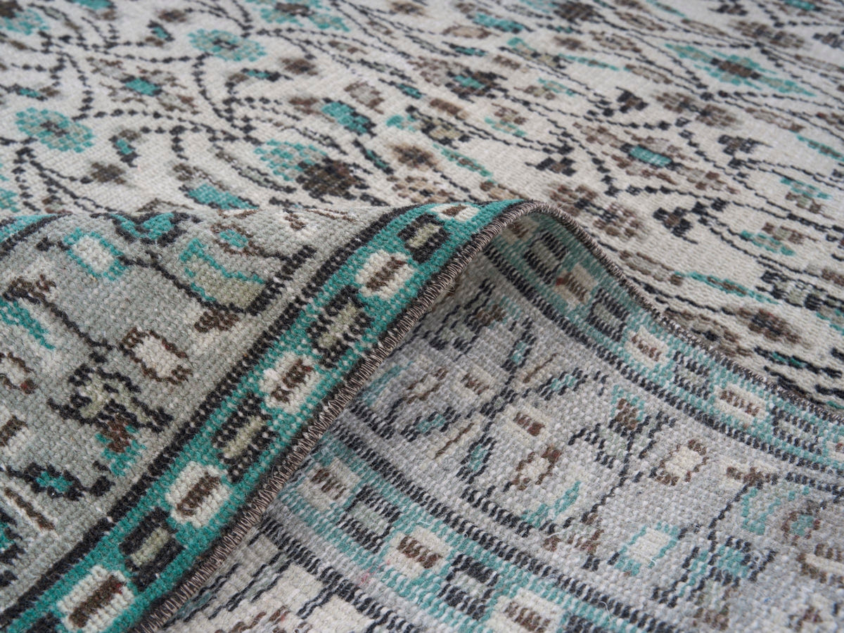 8631, Turkish Manisa Area Rug