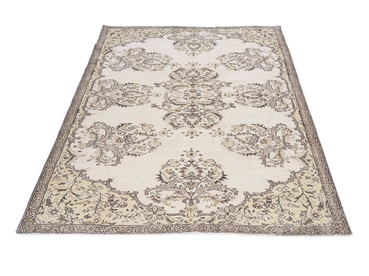 8588, Turkish Isparta Area Rug
