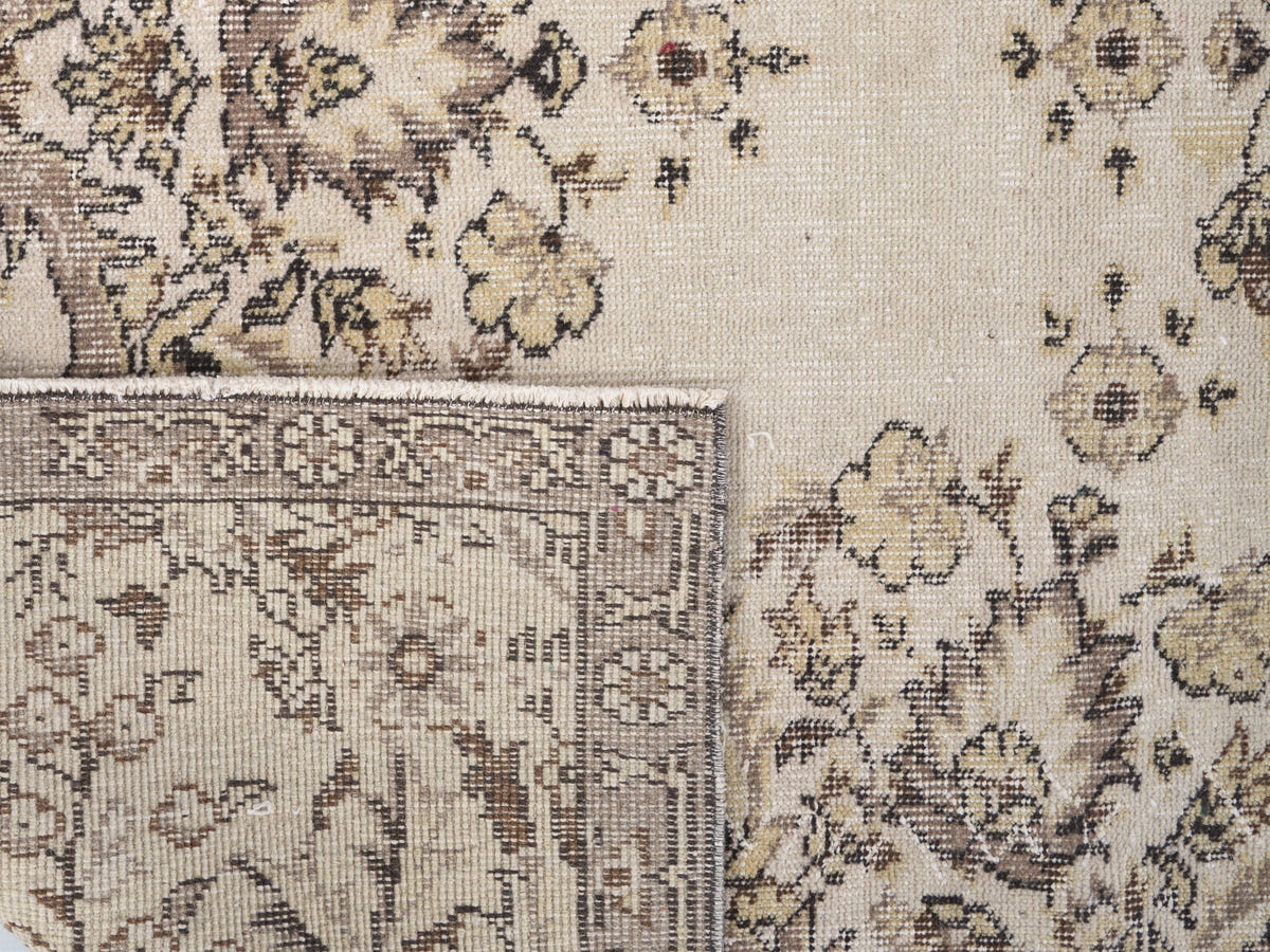 8588, Turkish Isparta Area Rug