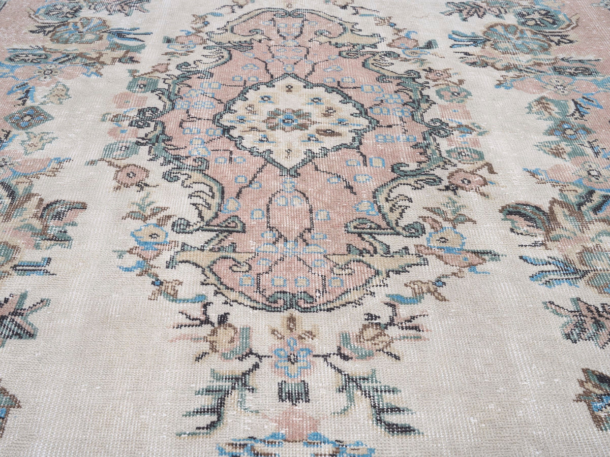 8564, Turkish Isparta Area Rug