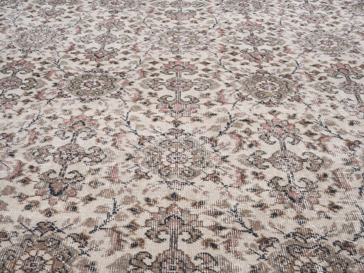 8643, Turkish Isparta Area Rug