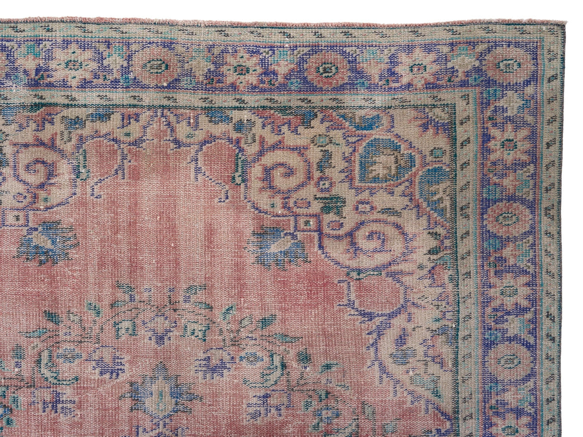 8637, Turkish Manisa Area Rug