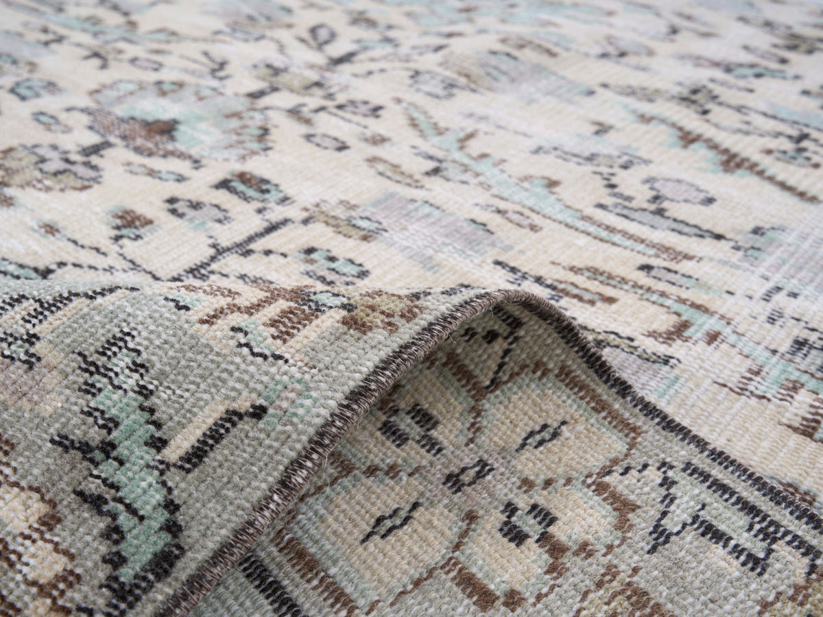 8559, Turkish Manisa Area Rug