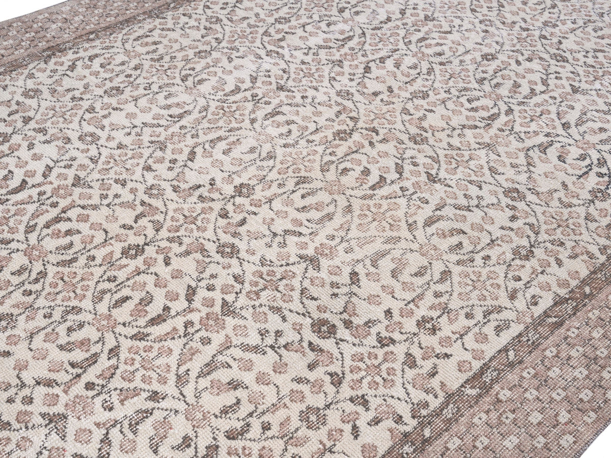 8550, Turkish Isparta Area Rug