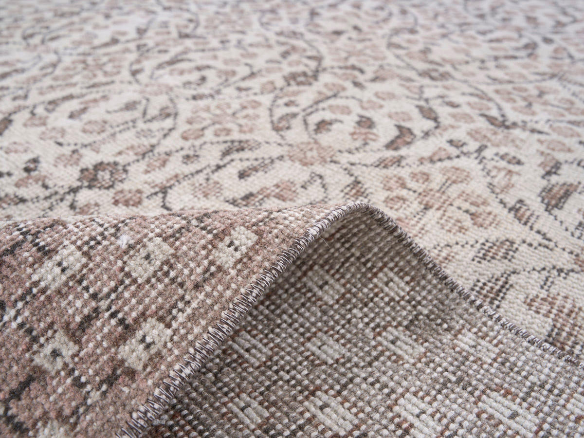 8550, Turkish Isparta Area Rug