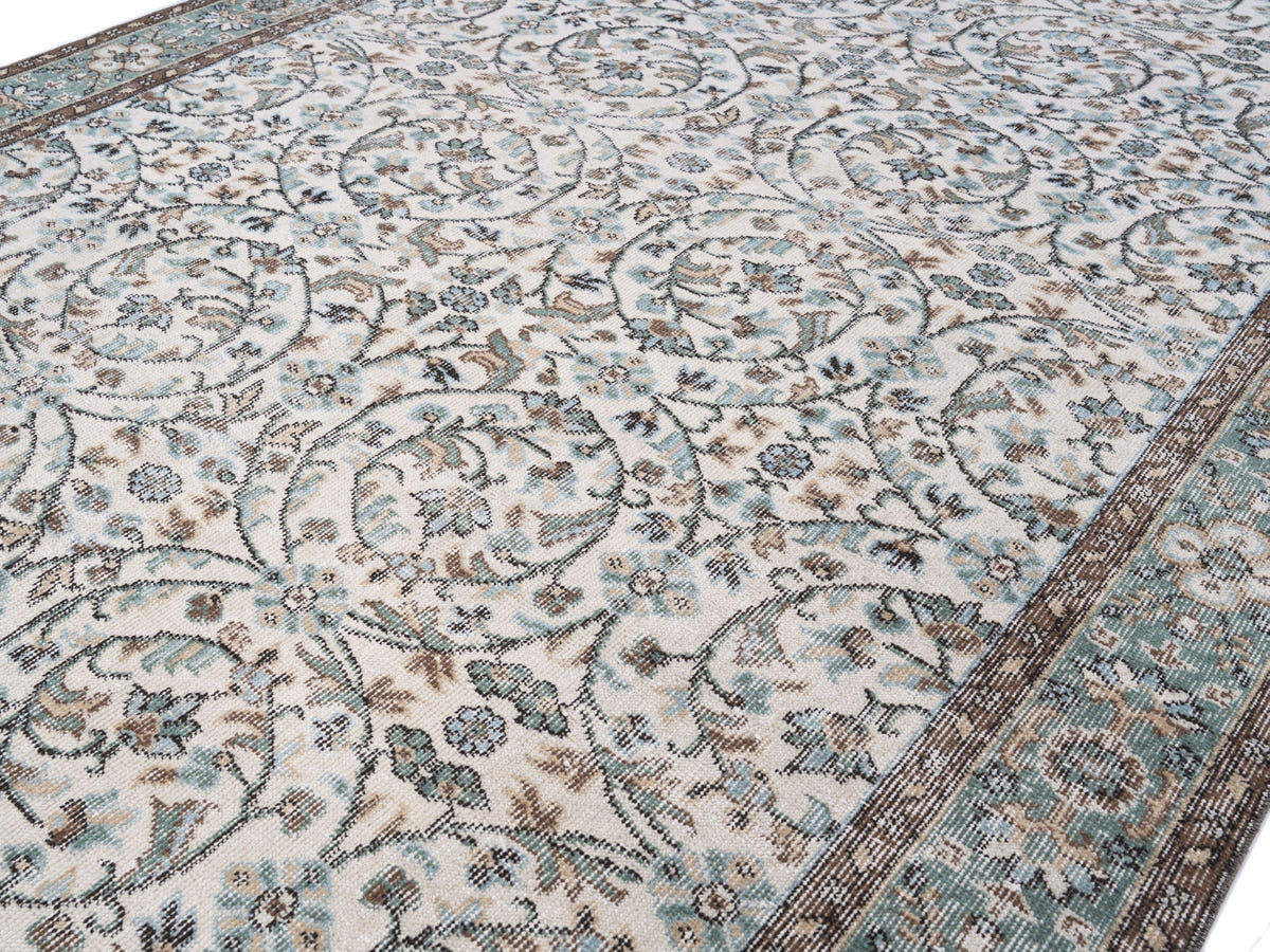 8531, Turkish Isparta Area Rug