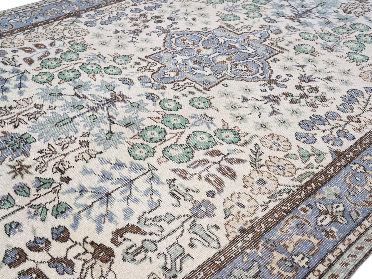 8530, Turkish Isparta Area Rug