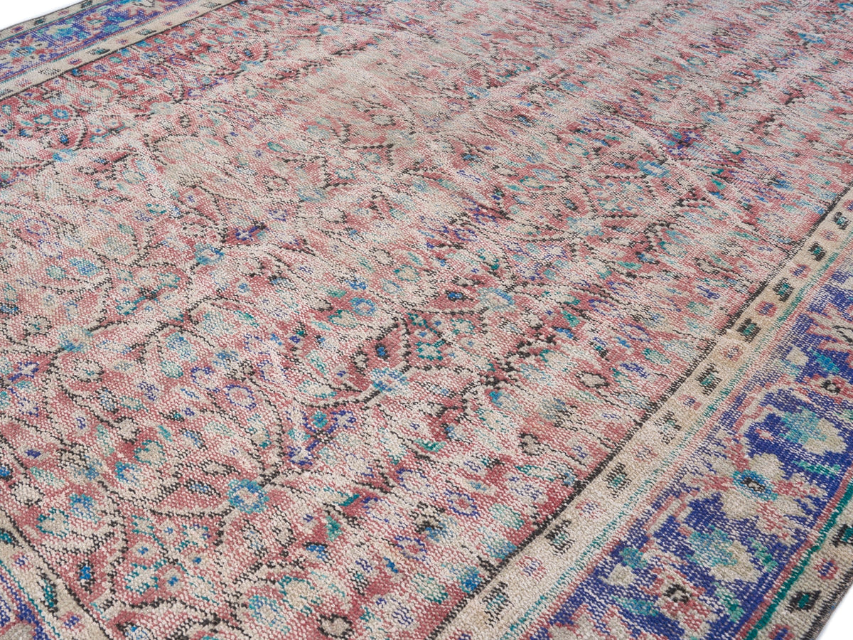 8529, Turkish Manisa Area Rug