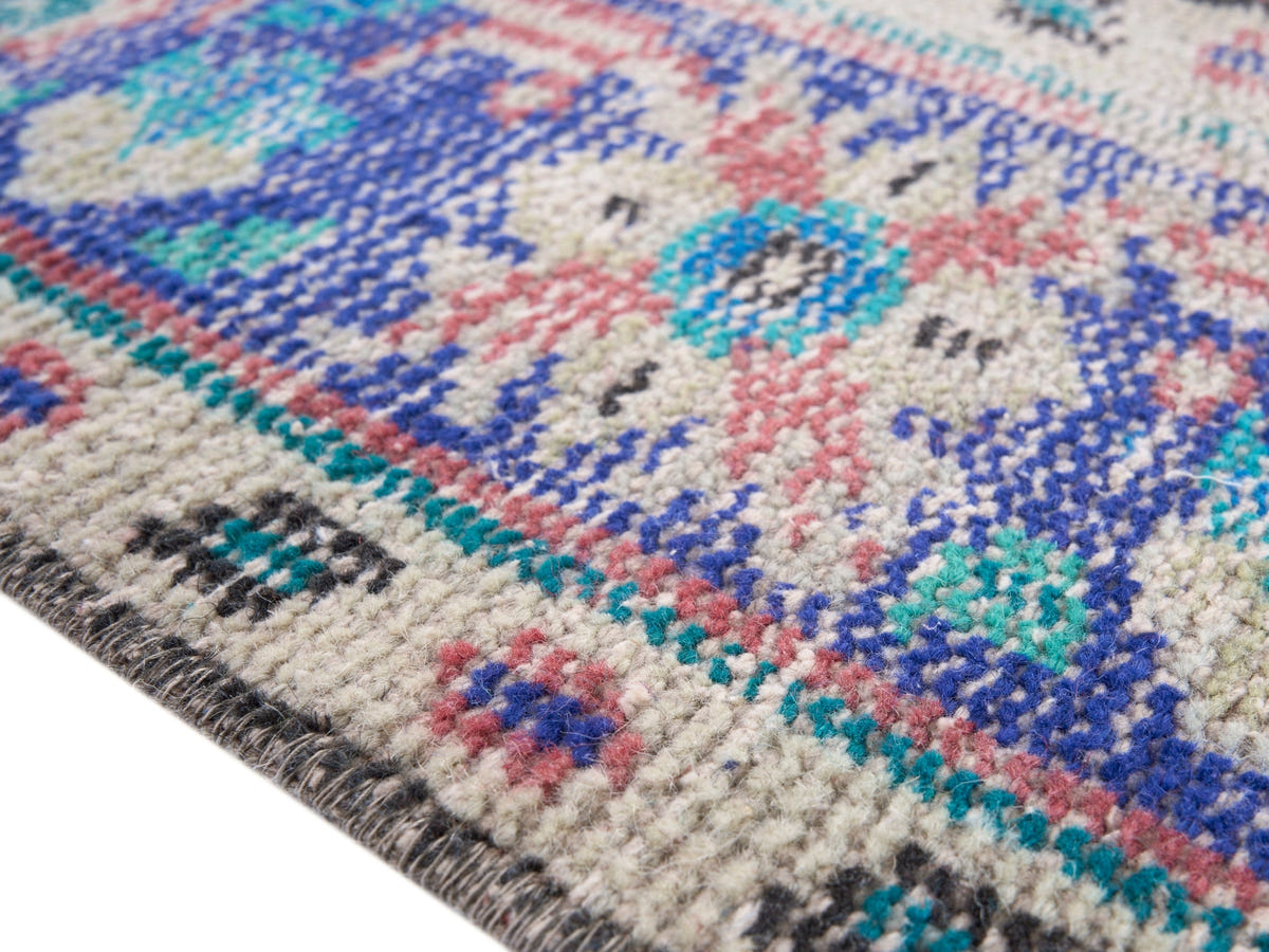 8529, Turkish Manisa Area Rug