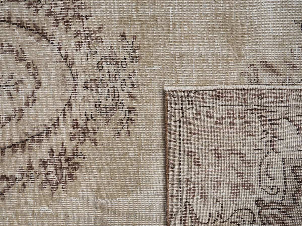 8272, Turkish Isparta Area Rug