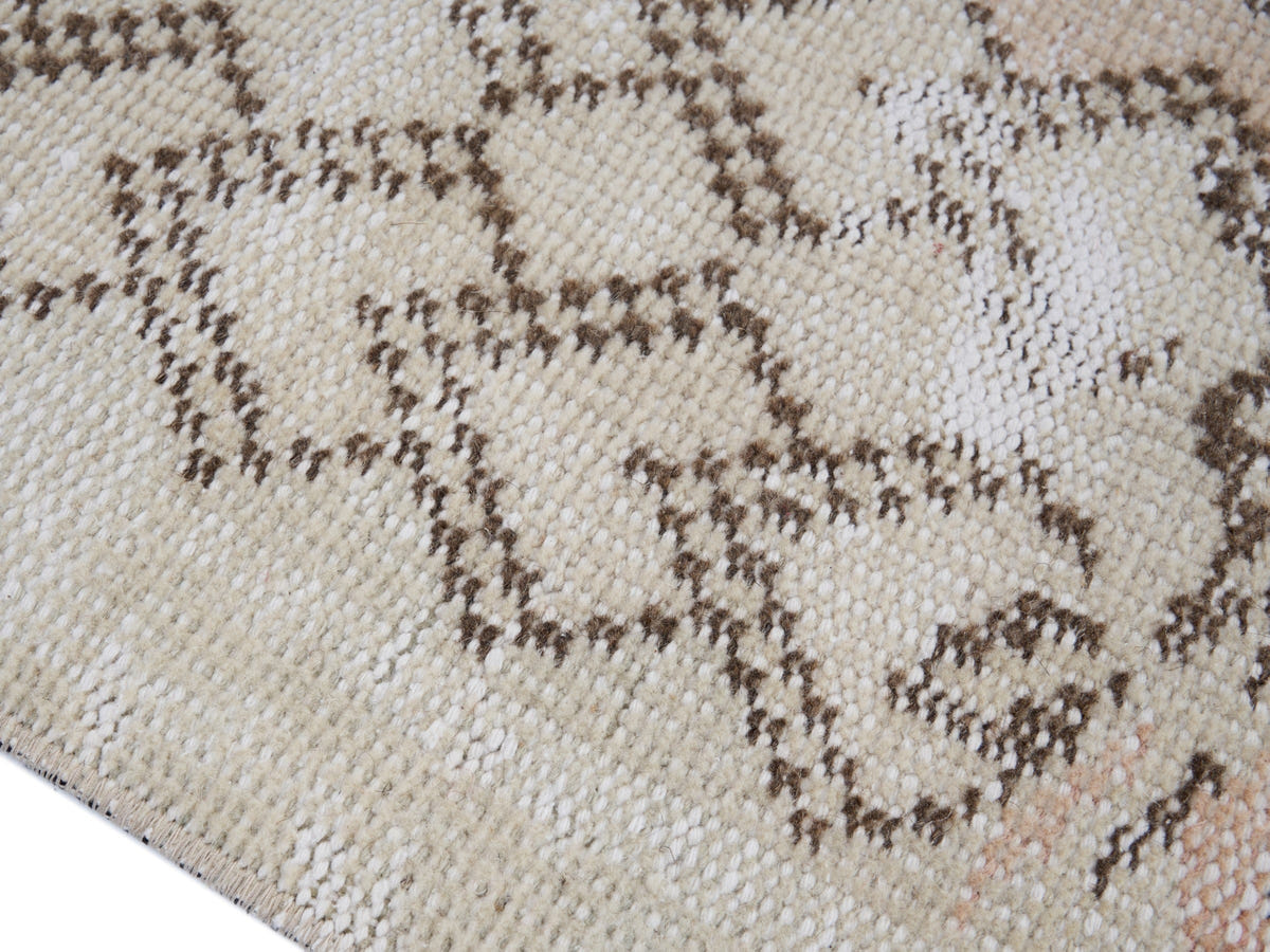 8146, Turkish Manisa Area Rug