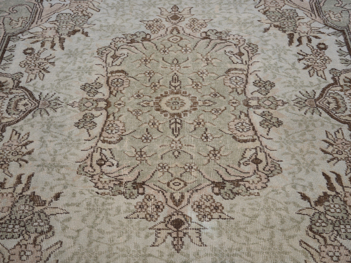 8033, Turkish Isparta Area Rug