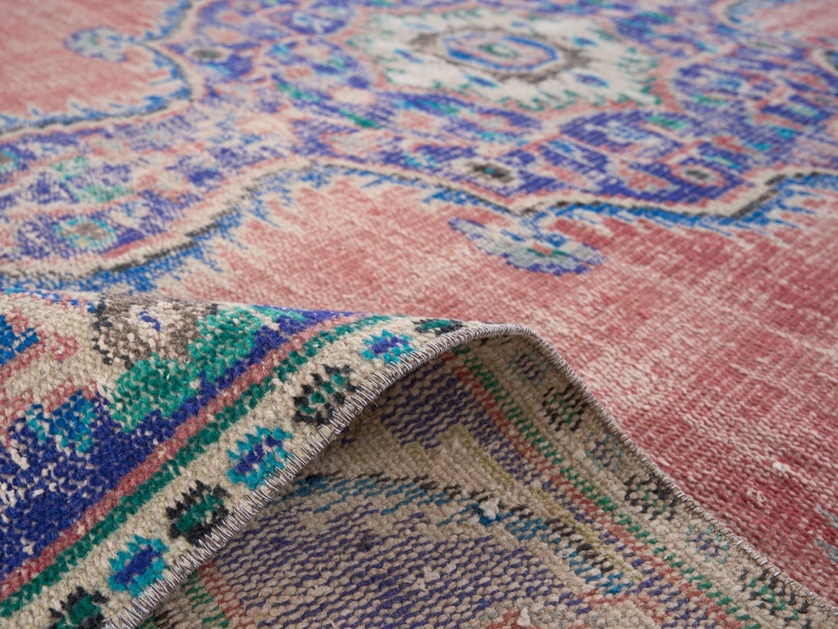 8510, Turkish Manisa Area Rug