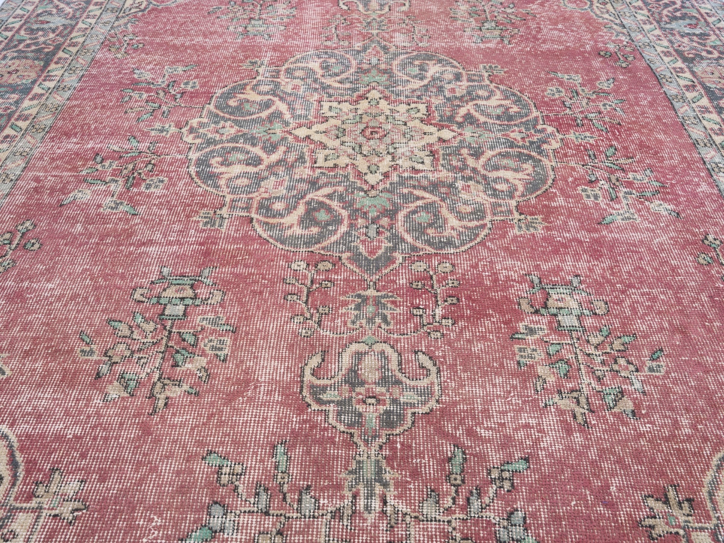 Turkish Isparta area rug in dusty rose and muted pink, view 4 of 10