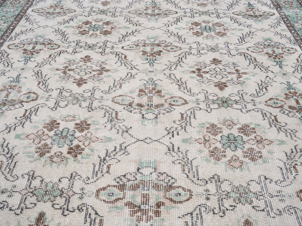 8463, Turkish Isparta Area Rug
