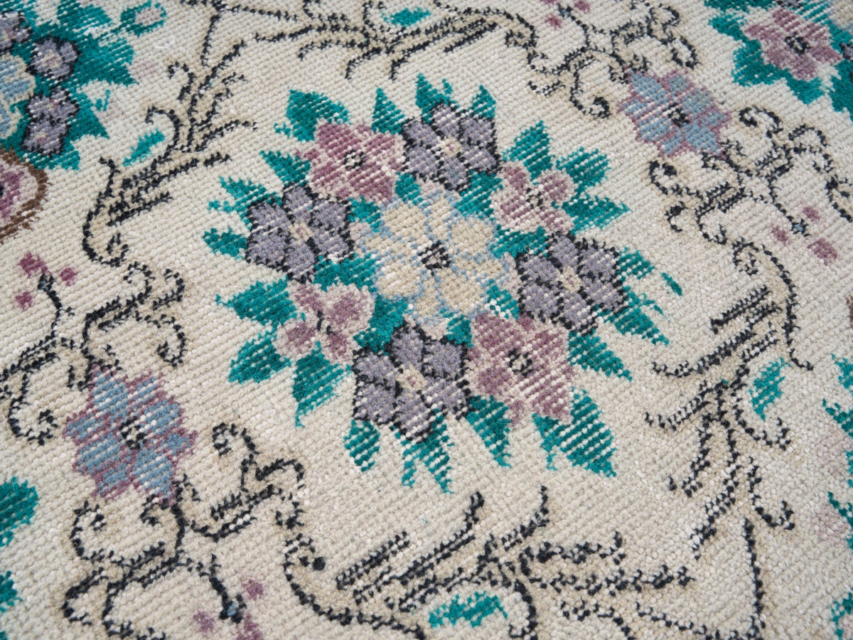 8460, Turkish Isparta Area Rug