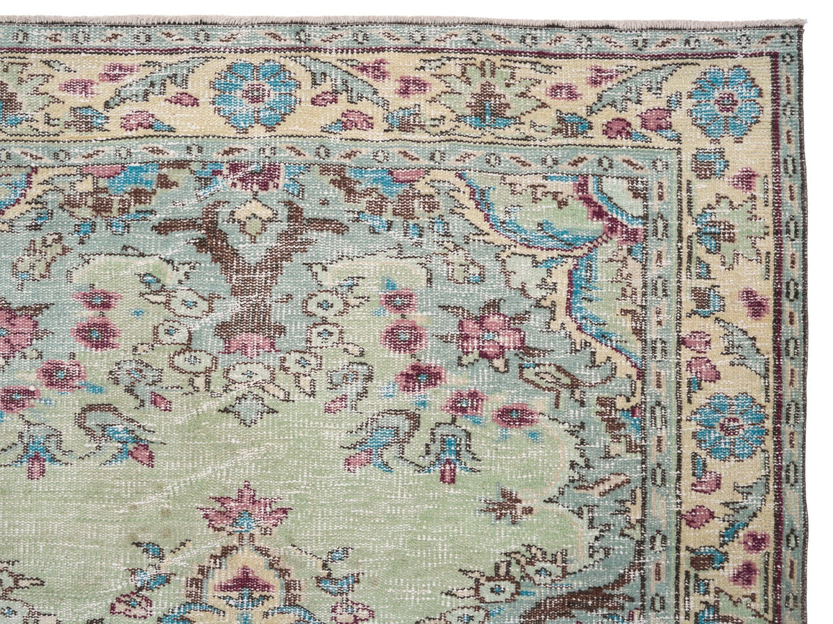 8503, Turkish Manisa Area Rug