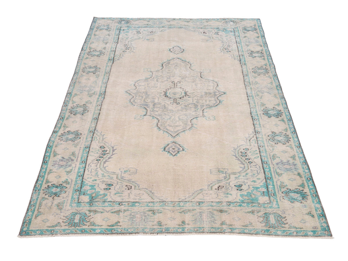 8495, Turkish Manisa Area Rug