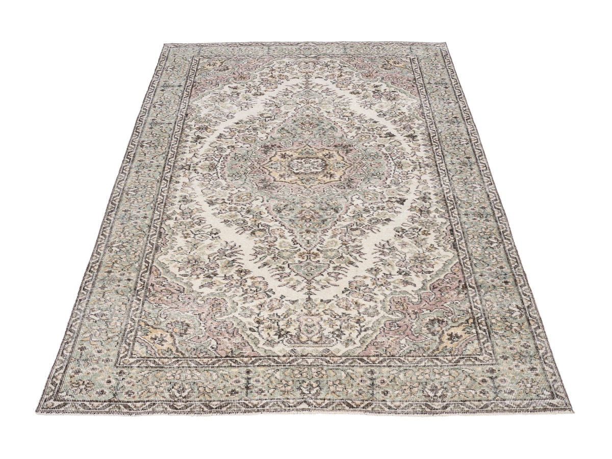 8483, Turkish Isparta Area Rug