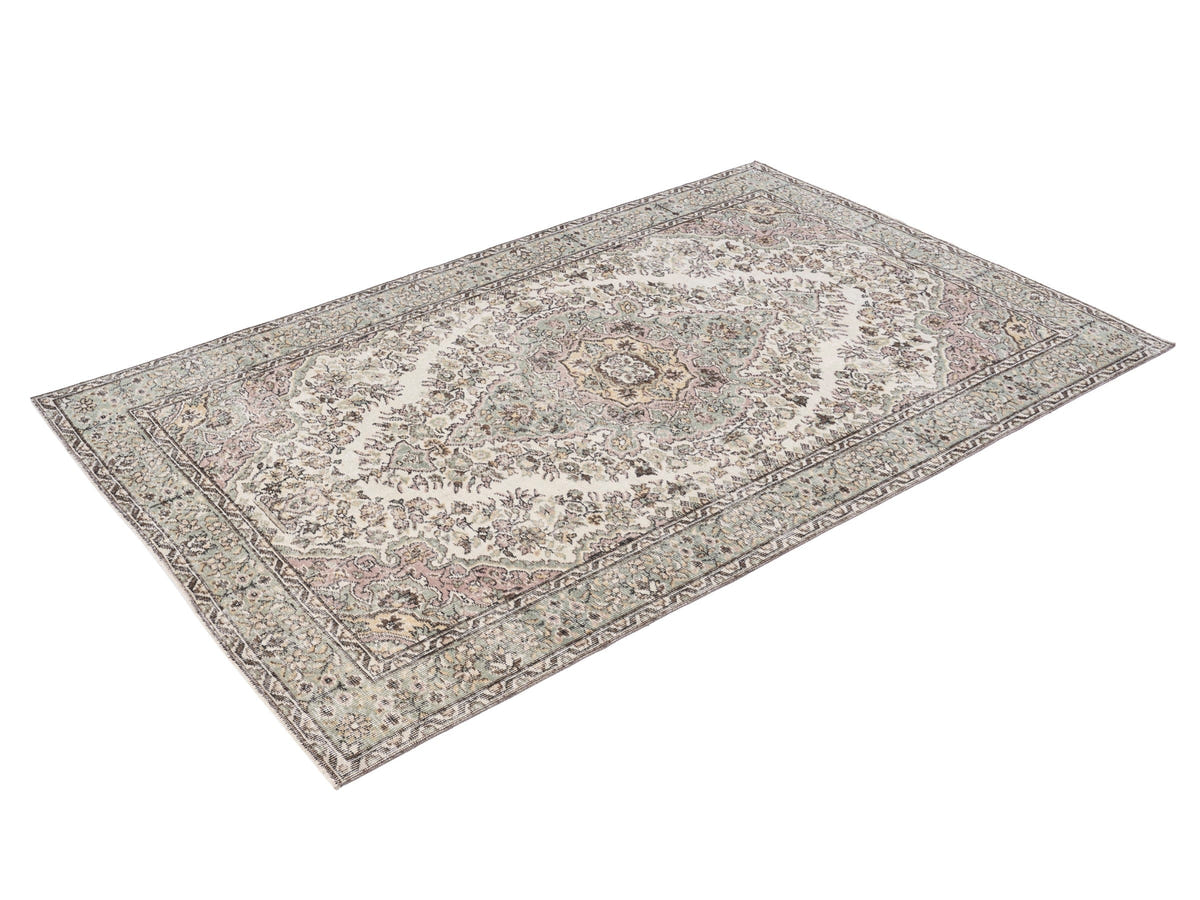 8483, Turkish Isparta Area Rug
