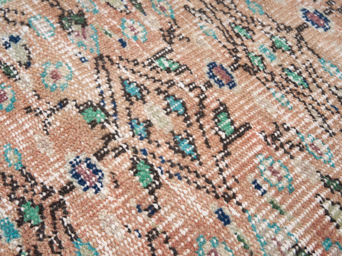 8479, Turkish Manisa Area Rug