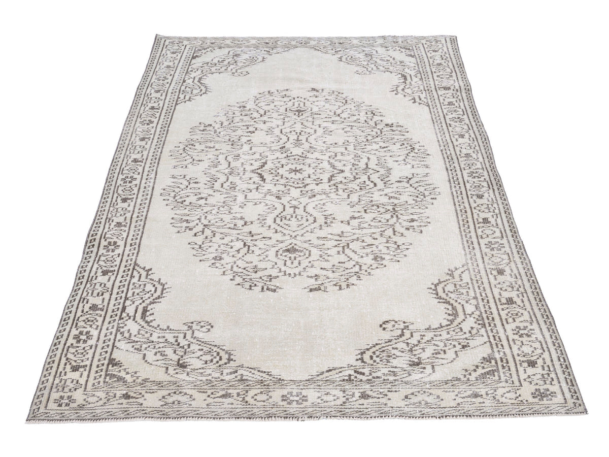 8453, Turkish Manisa Area Rug