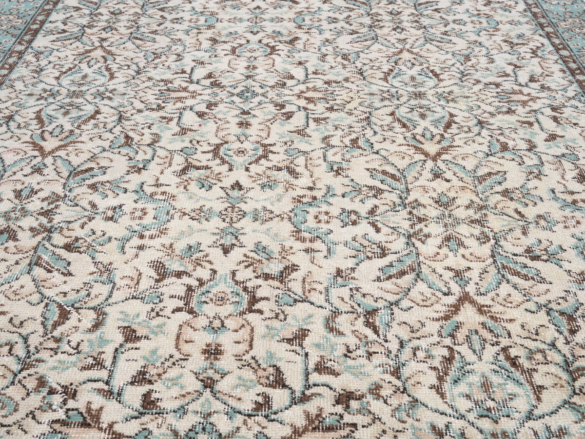 8450, Turkish Isparta Area Rug