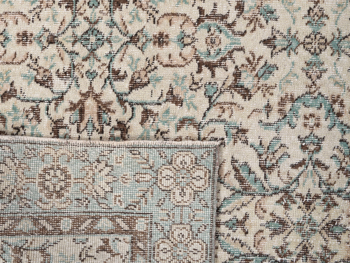8450, Turkish Isparta Area Rug