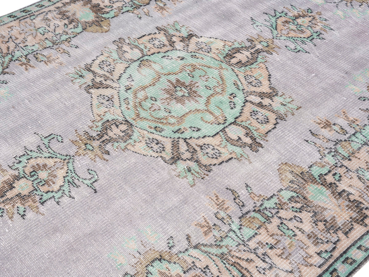 8652, Turkish Manisa Area Rug