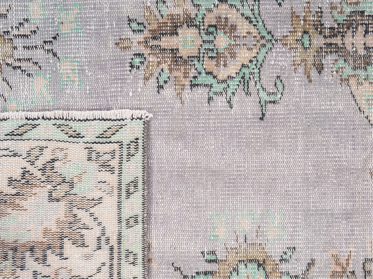 8652, Turkish Manisa Area Rug