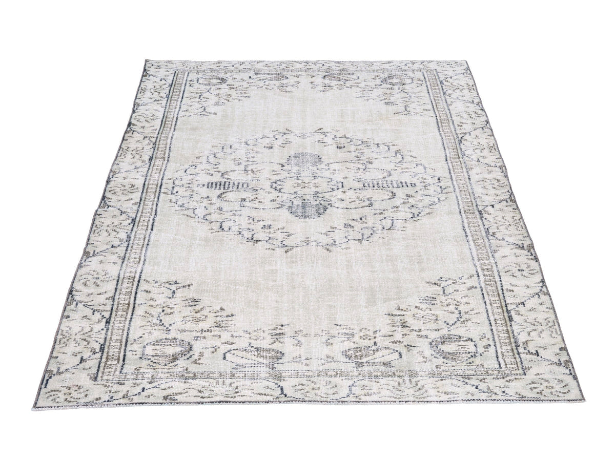8648, Turkish Manisa Area Rug