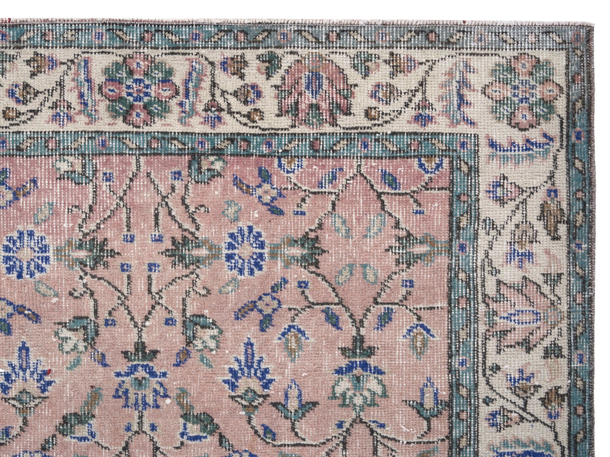 8882, Turkish Isparta Area Rug