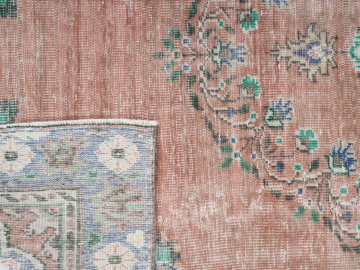 8847, Turkish Manisa Area Rug