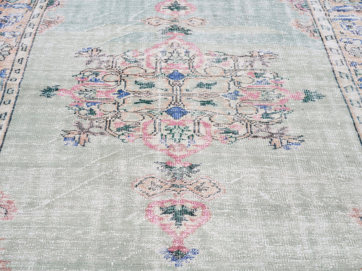 8824, Turkish Manisa Area Rug