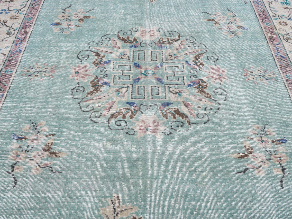 8810, Turkish Isparta Area Rug
