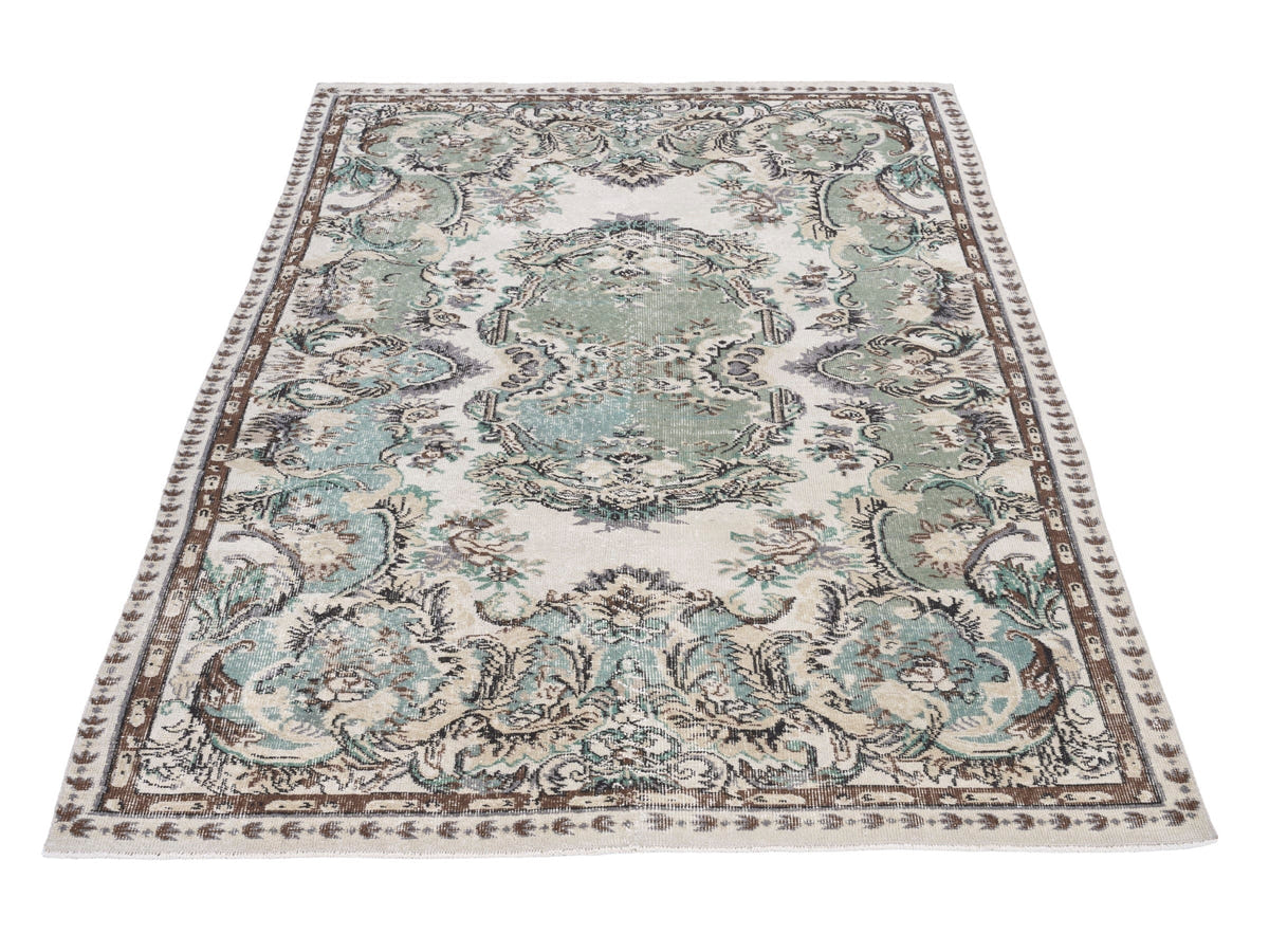 8840, Turkish Isparta Area Rug