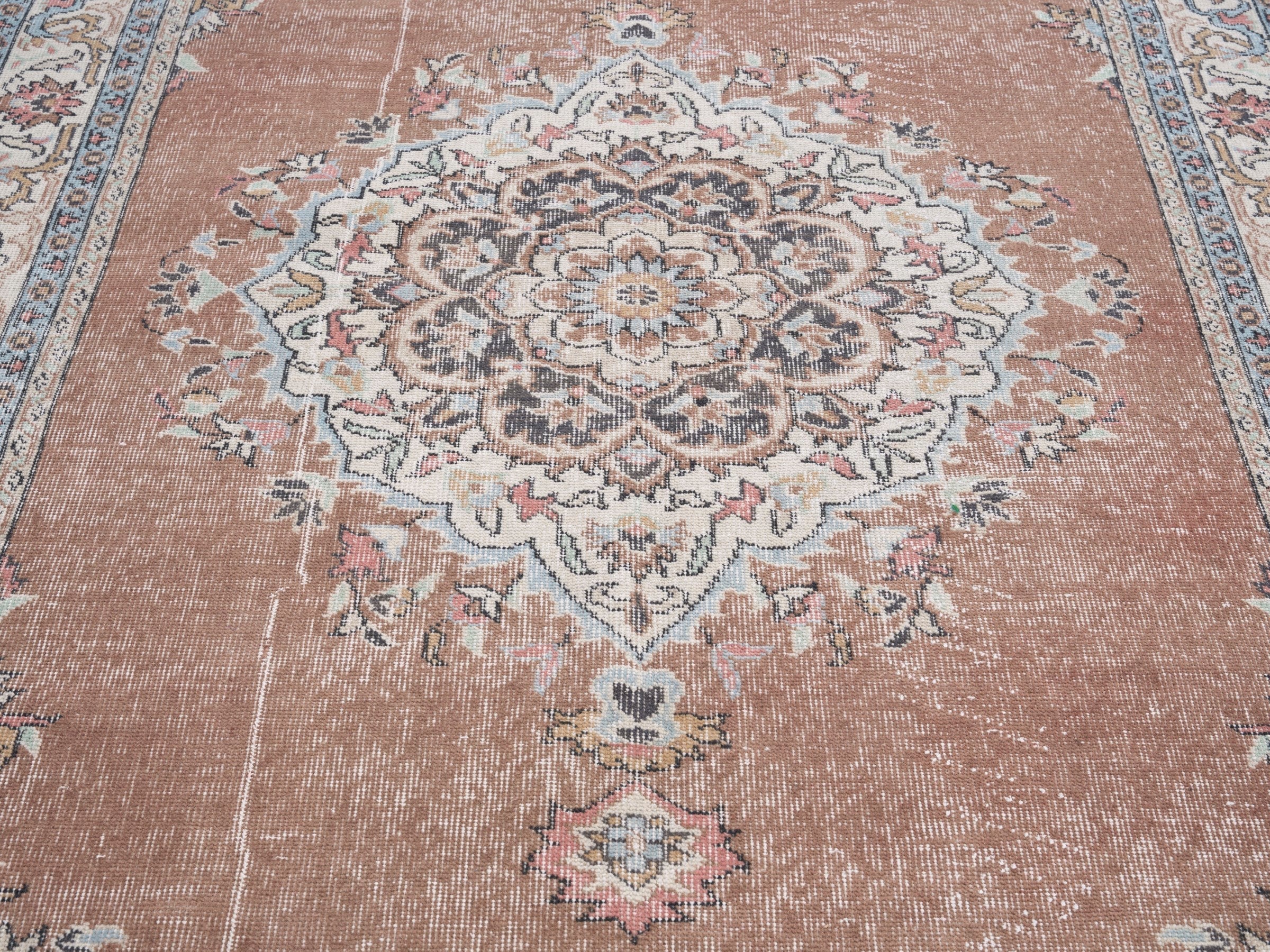 Turkish Isparta area rug in dusty rose and muted pink, view 4 of 10